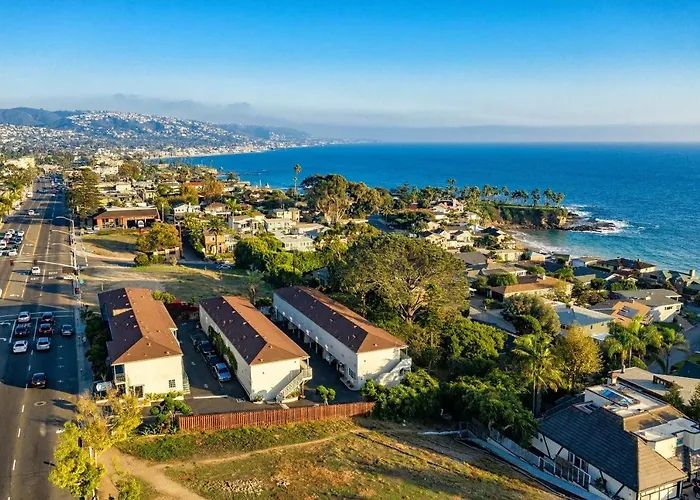 Crescent Bay Inn