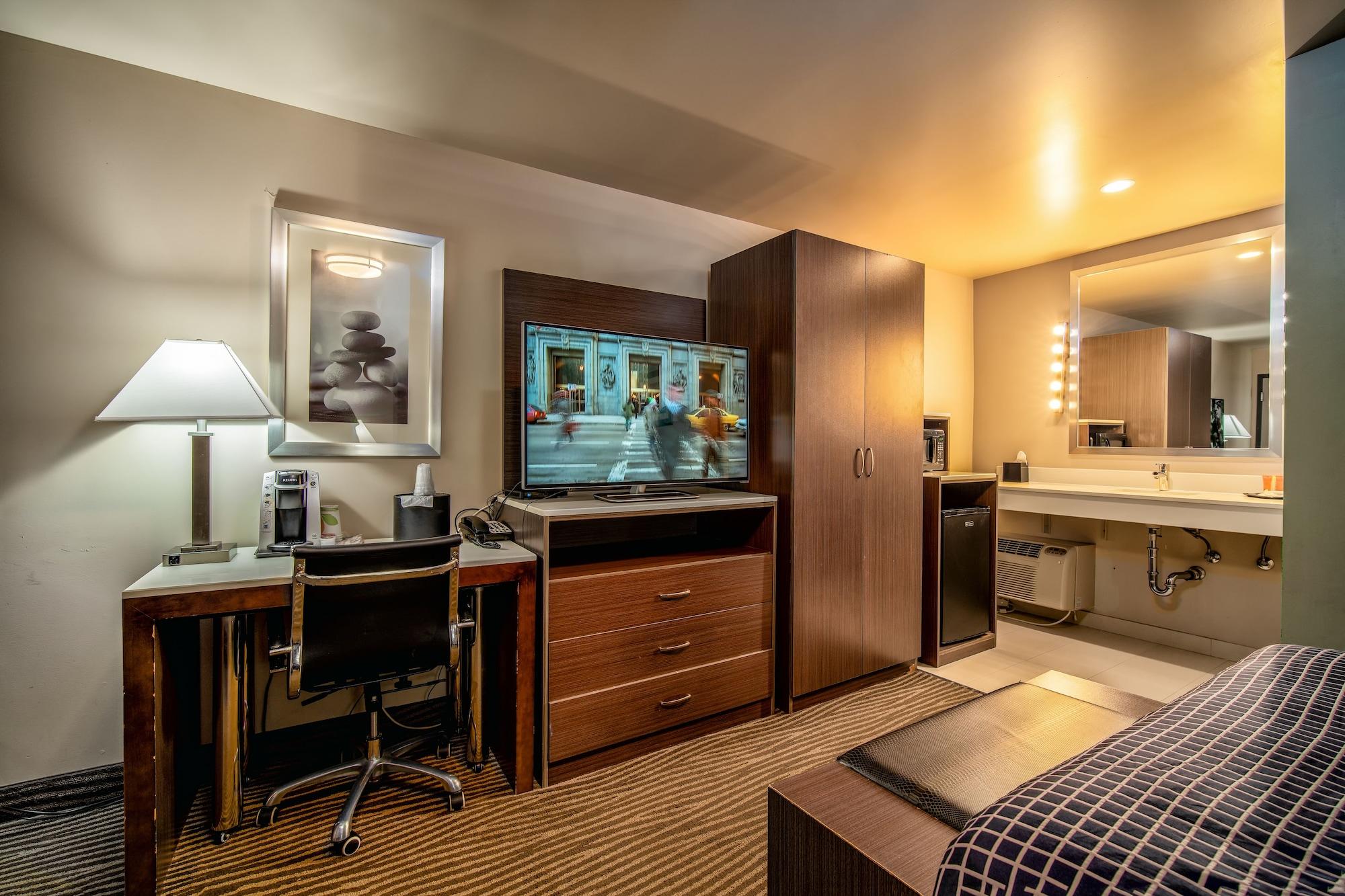 Hotel Crescent Bay 3*