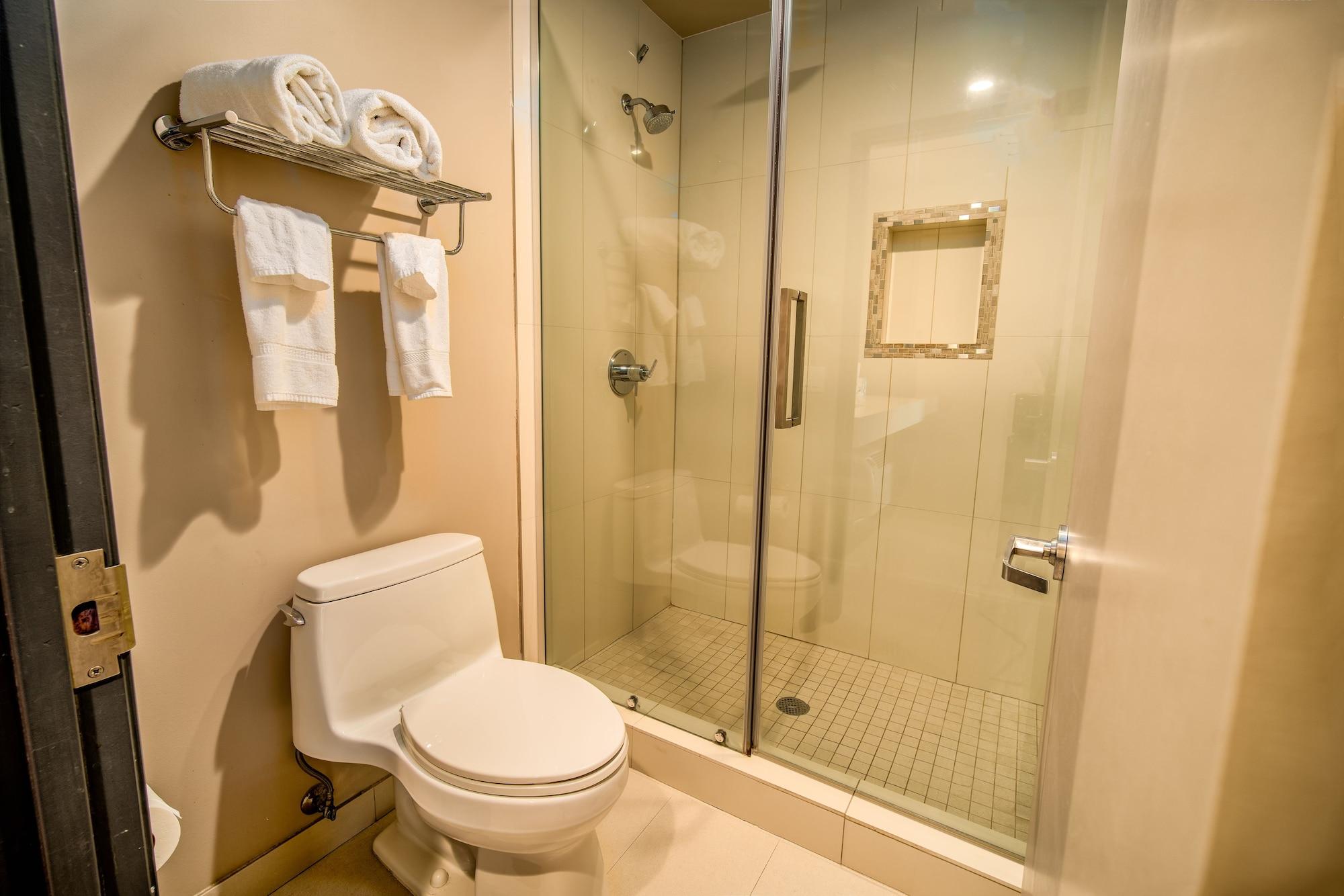 Crescent Bay 3*
