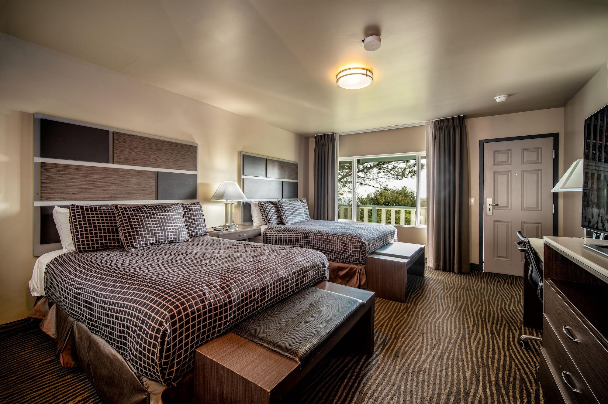 Crescent Bay Hotel